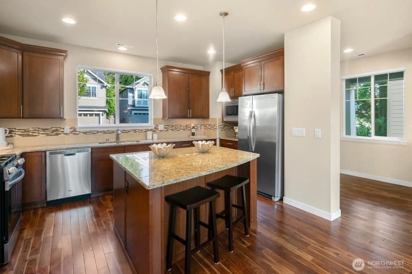 Property photo for 10449 Sheridan Cres Ne, Redmond photo 12