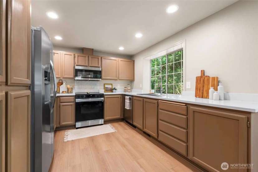 Property photo for 8301 61st Street W, University Place photo 8