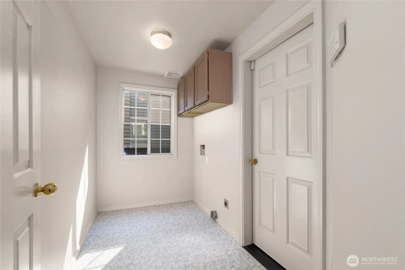 Property photo for 8301 61st Street W, University Place photo 11