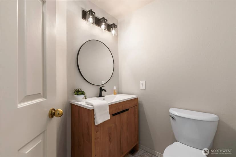 Property photo for 8301 61st Street W, University Place photo 10
