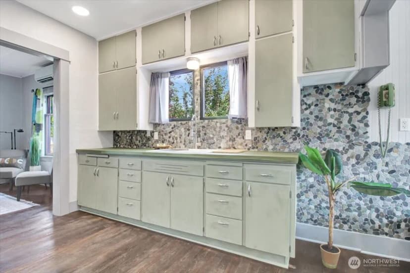 Property photo for 317 S Olympic Avenue, Arlington photo 8