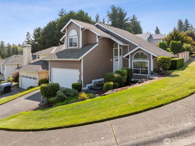 Property photo for 4749 Sw 314th Place, Federal Way photo 2