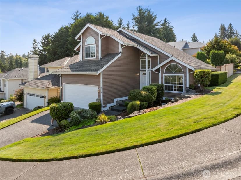 Property photo for 4749 Sw 314th Place, Federal Way photo 2
