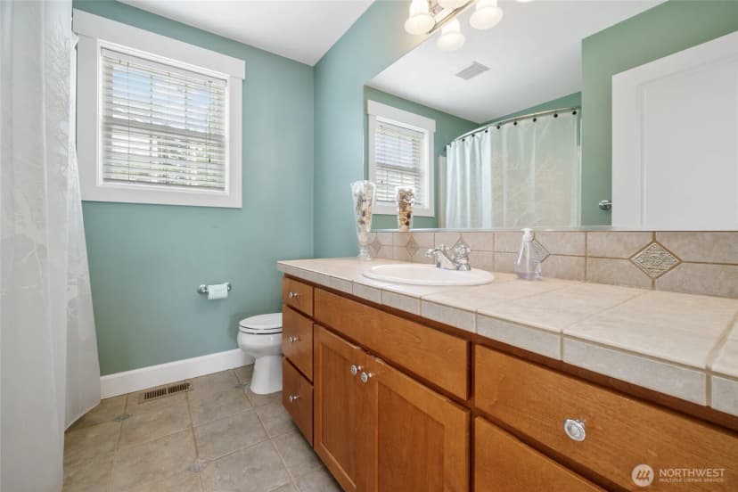 Property photo for 1008 N 27th Place, Renton photo 26
