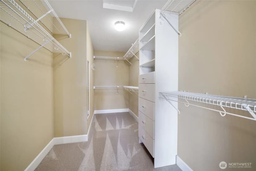 Property photo for 1008 N 27th Place, Renton photo 14
