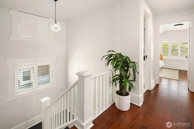 Property photo for 914 W Howe Street, Seattle photo 24