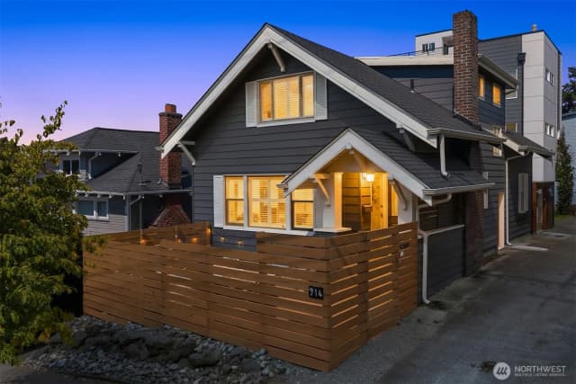 Property photo for 914 W Howe Street, Seattle photo 2