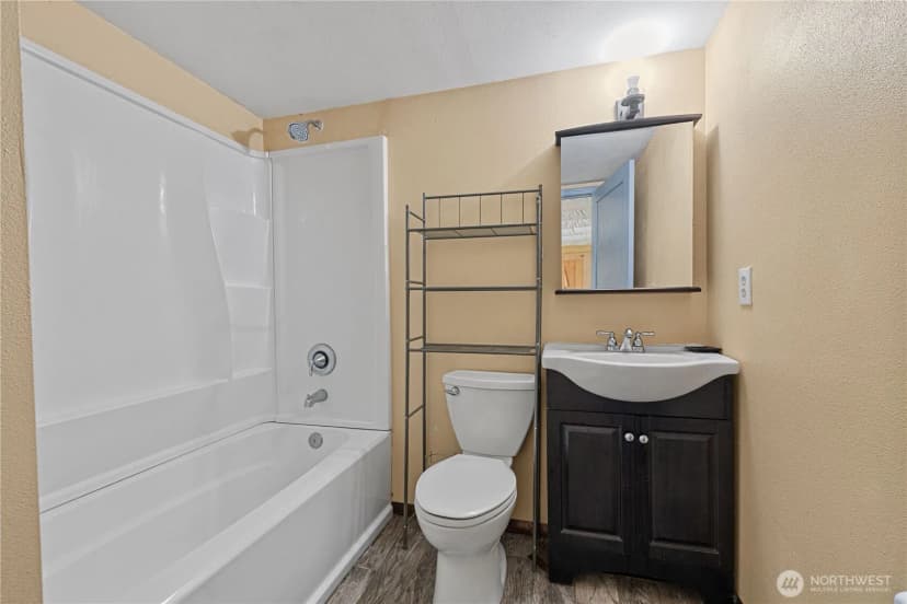 Property photo for 18092 Montborne Road, Mount Vernon photo 32