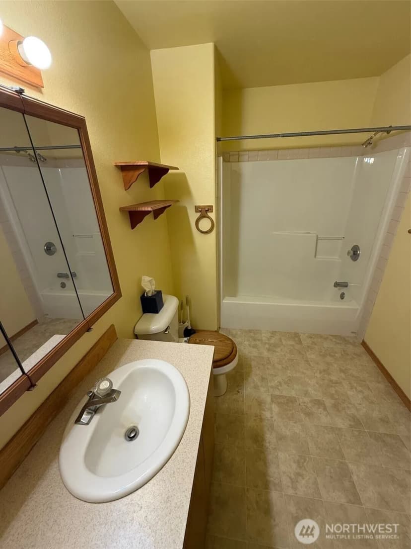 Property photo for 2 Primrose Lane, Omak photo 15