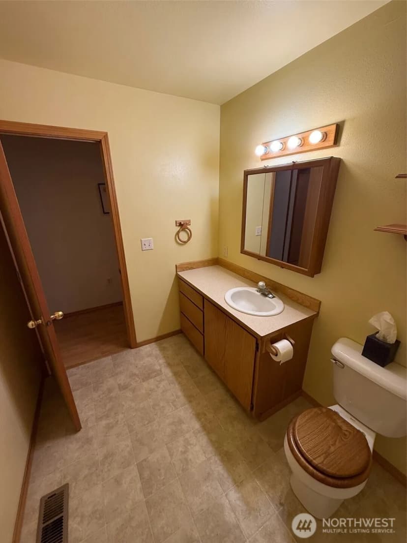Property photo for 2 Primrose Lane, Omak photo 16