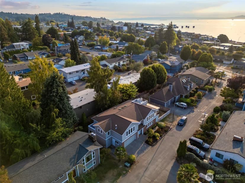 Property photo for 630 Giltner Lane, Edmonds photo 2