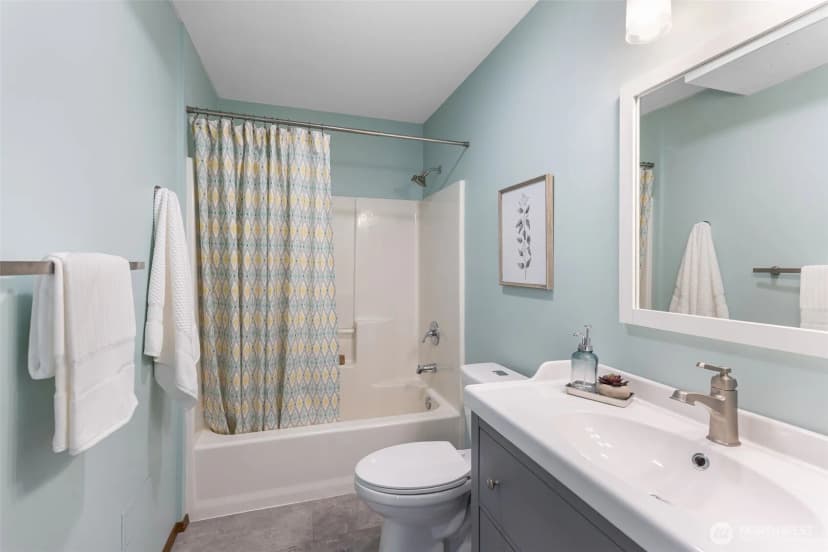 Property photo for 630 Giltner Lane, Edmonds photo 24