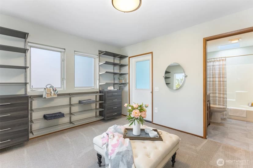 Property photo for 630 Giltner Lane, Edmonds photo 18