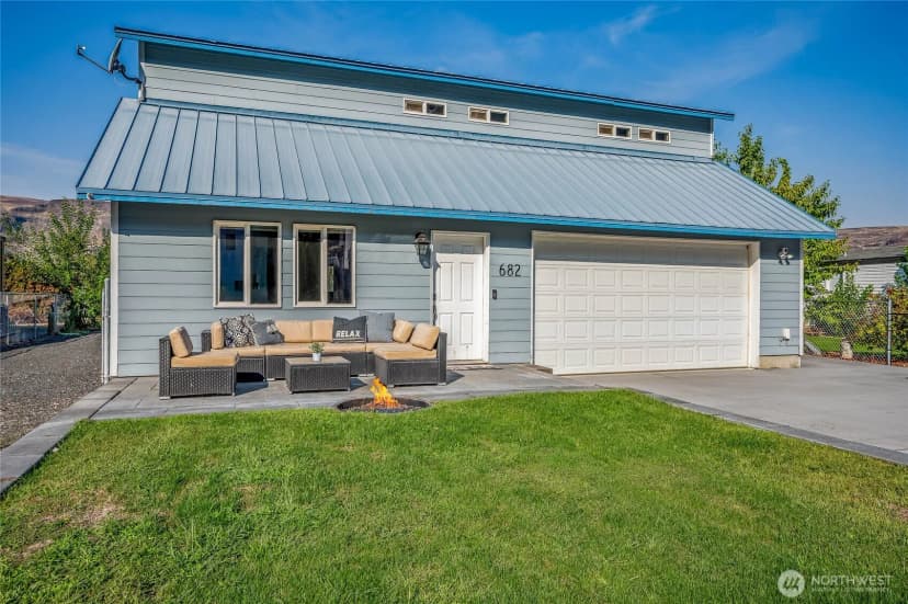 Property photo for 682 Sw Section Avenue, Quincy