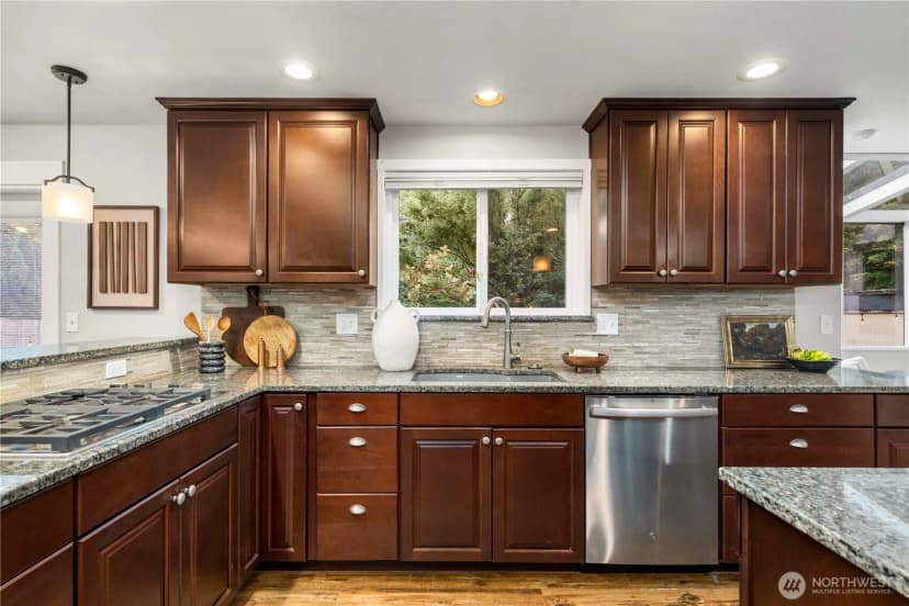 Property photo for 4001 Foxhall Drive Ne, Olympia photo 12