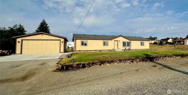 Property photo for 416 N Warren St, Waterville photo 2