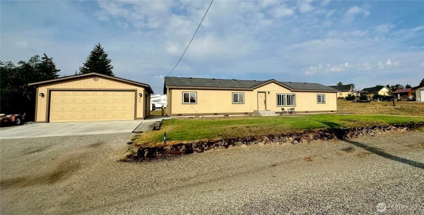 Property photo for 416 N Warren St, Waterville photo 2