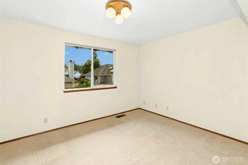 Property photo for 6218 113th Place Se, Bellevue photo 15