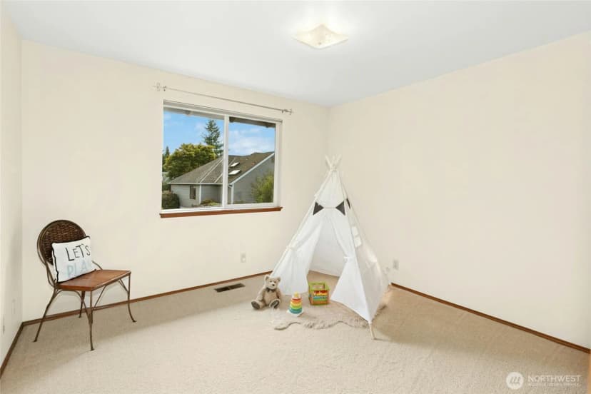Property photo for 6218 113th Place Se, Bellevue photo 13
