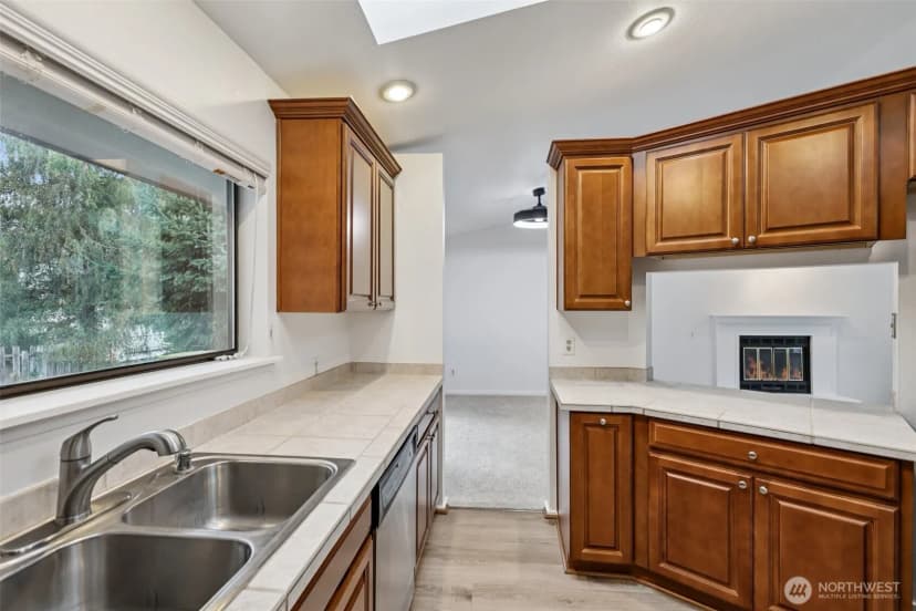 Property photo for 7104 91st Avenue Ct Sw, Lakewood photo 10