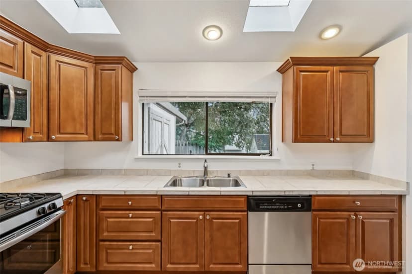Property photo for 7104 91st Avenue Ct Sw, Lakewood photo 11
