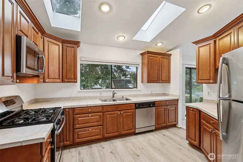 Property photo for 7104 91st Avenue Ct Sw, Lakewood photo 13