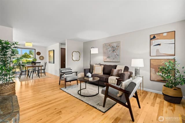 Property photo for 16014 16th Avenue Sw, Burien photo 3