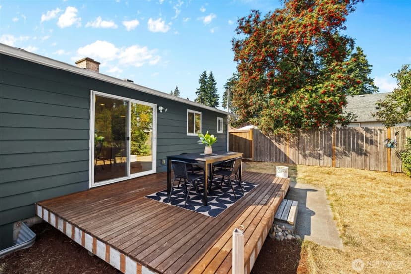 Property photo for 16014 16th Avenue Sw, Burien photo 24