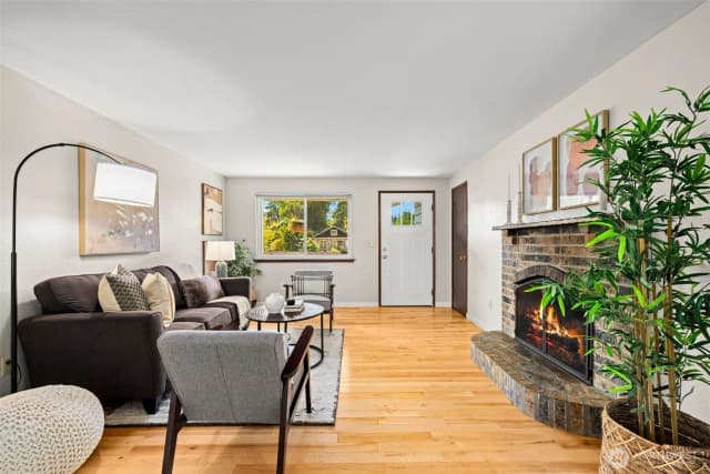 Property photo for 16014 16th Avenue Sw, Burien photo 5