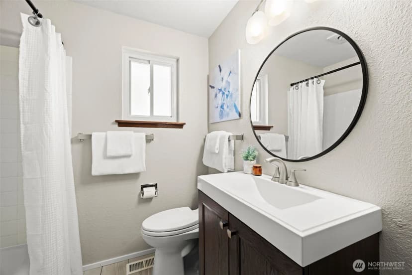 Property photo for 16014 16th Avenue Sw, Burien photo 18