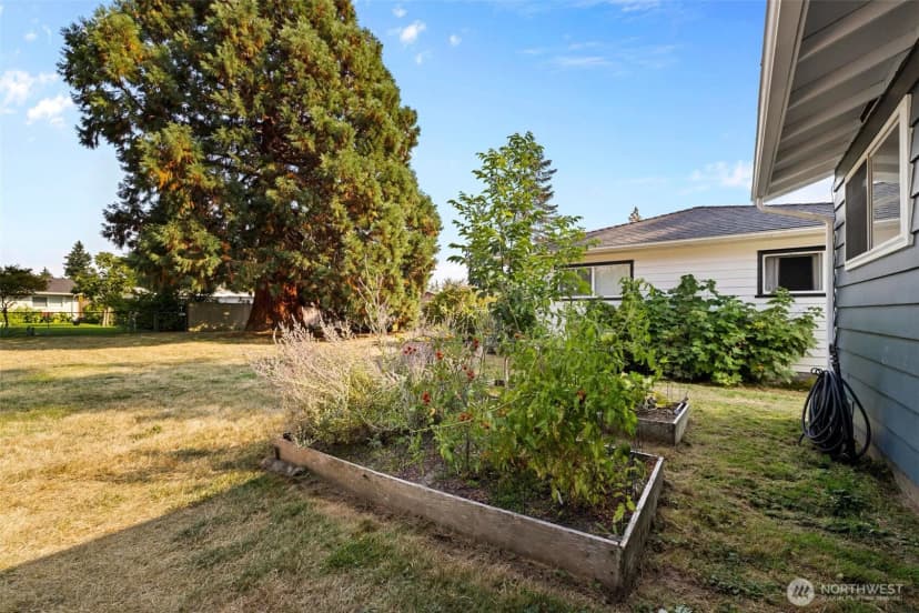 Property photo for 16014 16th Avenue Sw, Burien photo 25