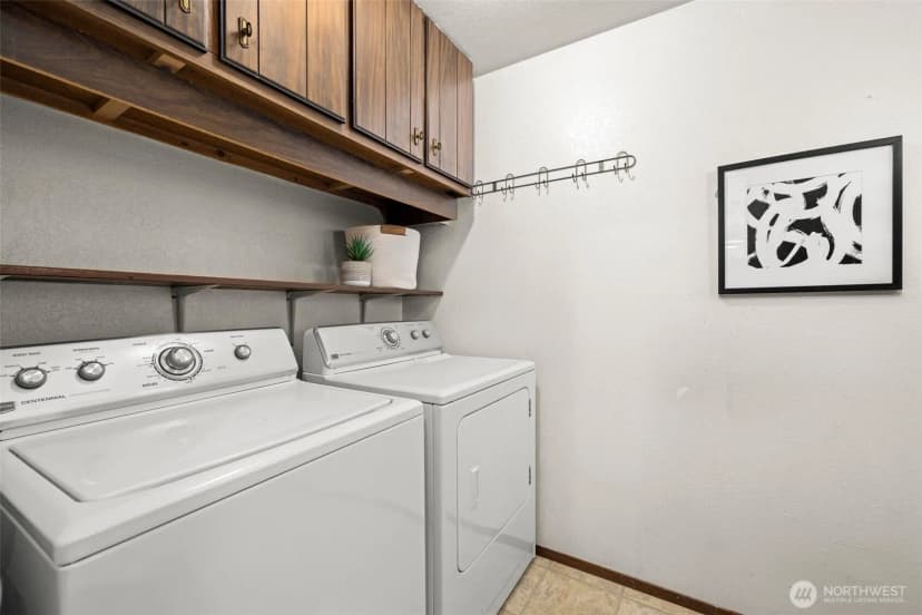 Property photo for 16014 16th Avenue Sw, Burien photo 21