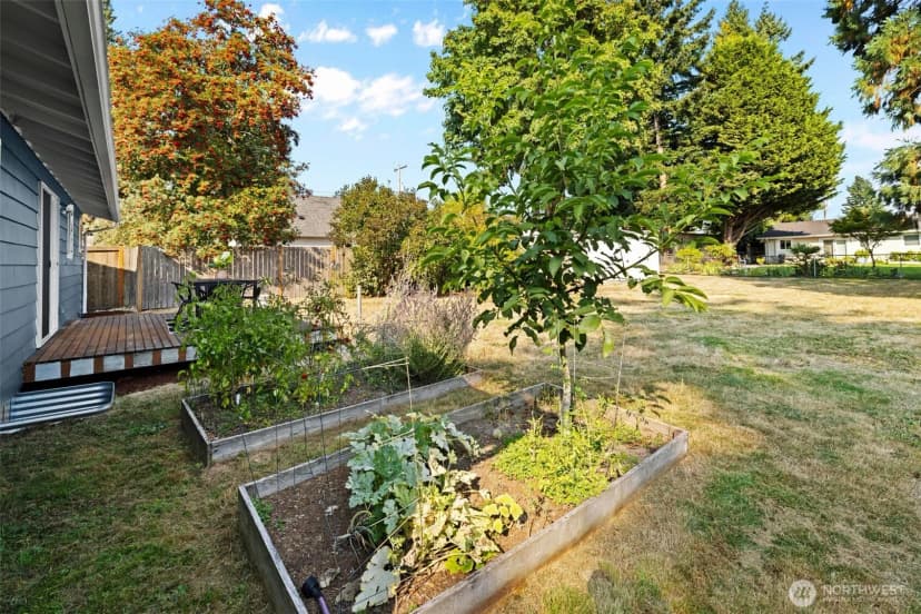 Property photo for 16014 16th Avenue Sw, Burien photo 28