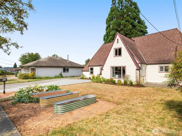 Property photo for 521 E Gilman Avenue, Arlington photo 4