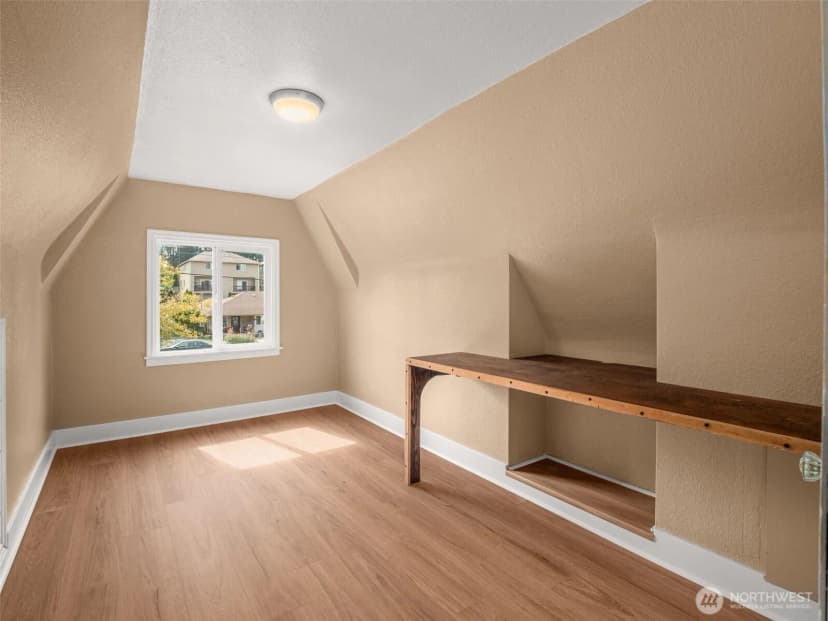 Property photo for 521 E Gilman Avenue, Arlington photo 24