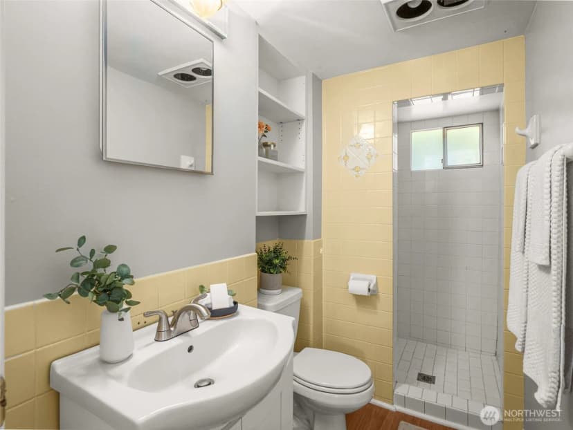 Property photo for 521 E Gilman Avenue, Arlington photo 16