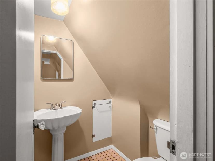 Property photo for 521 E Gilman Avenue, Arlington photo 25