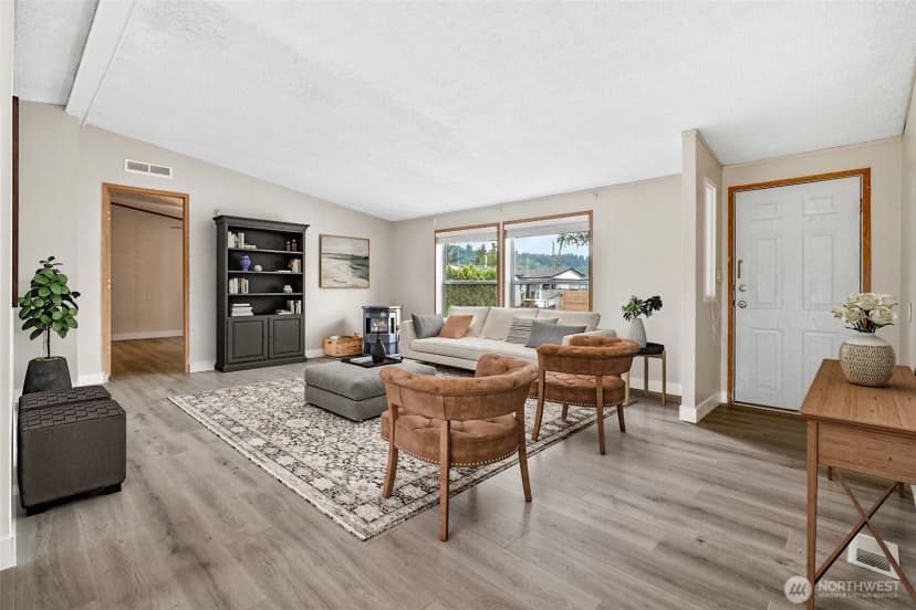 Property photo for 732 Algona Boulevard N, Algona photo 7