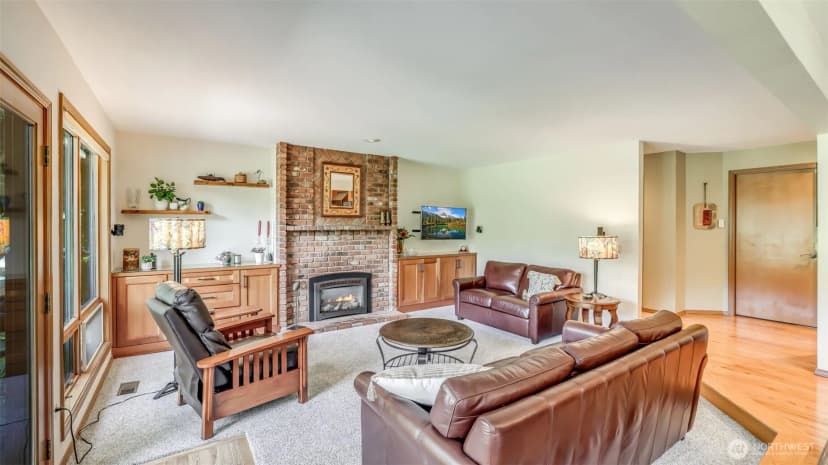 Property photo for 15628 Se 160th Place, Renton photo 9