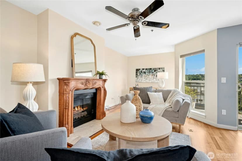 Property photo for 701 Galer Street #808, Seattle photo 7