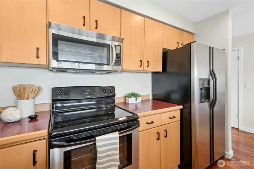 Property photo for 701 Galer Street #808, Seattle photo 12