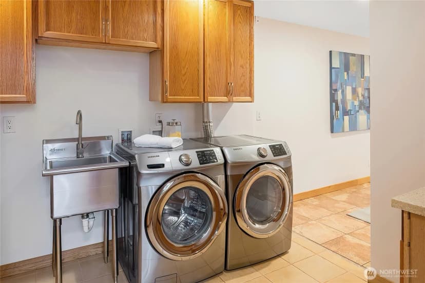 Property photo for 20205 60th Place Ne, Kenmore photo 29