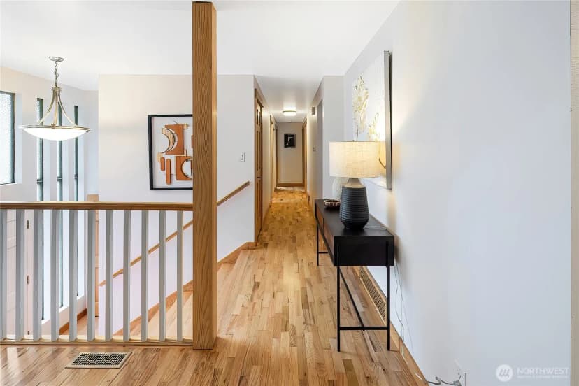 Property photo for 20205 60th Place Ne, Kenmore photo 13
