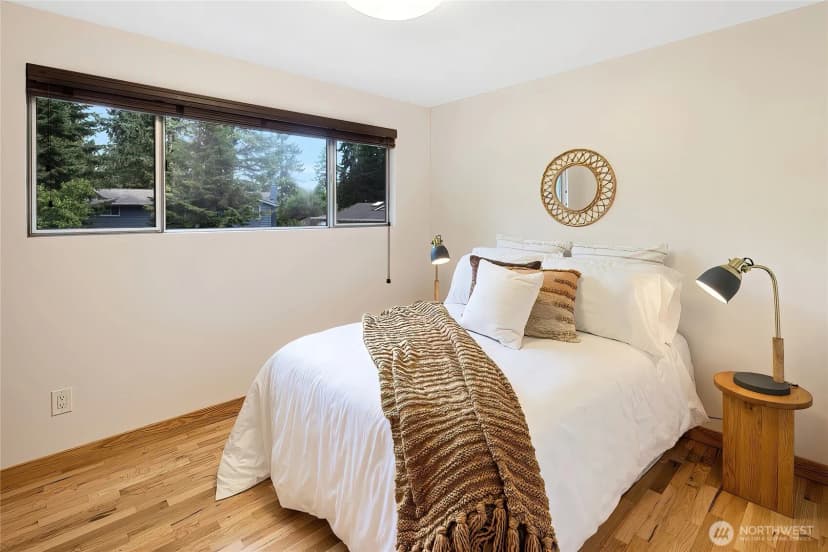 Property photo for 20205 60th Place Ne, Kenmore photo 17