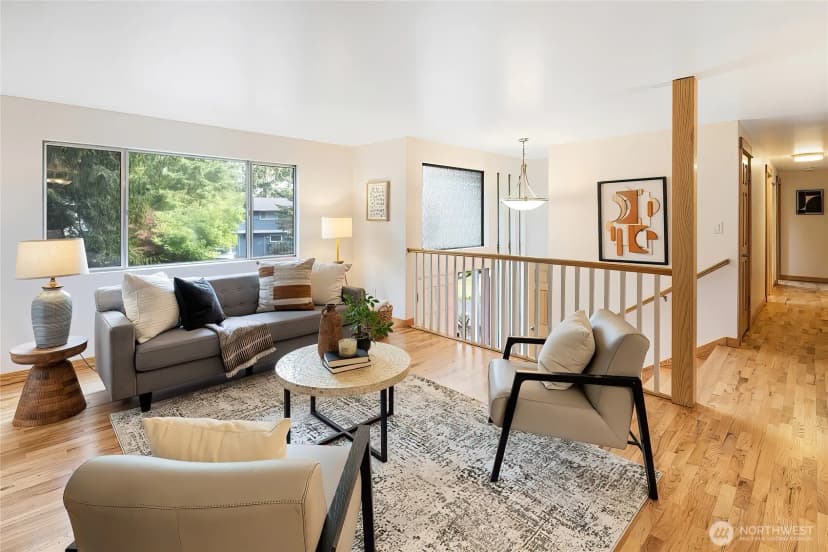 Property photo for 20205 60th Place Ne, Kenmore photo 2