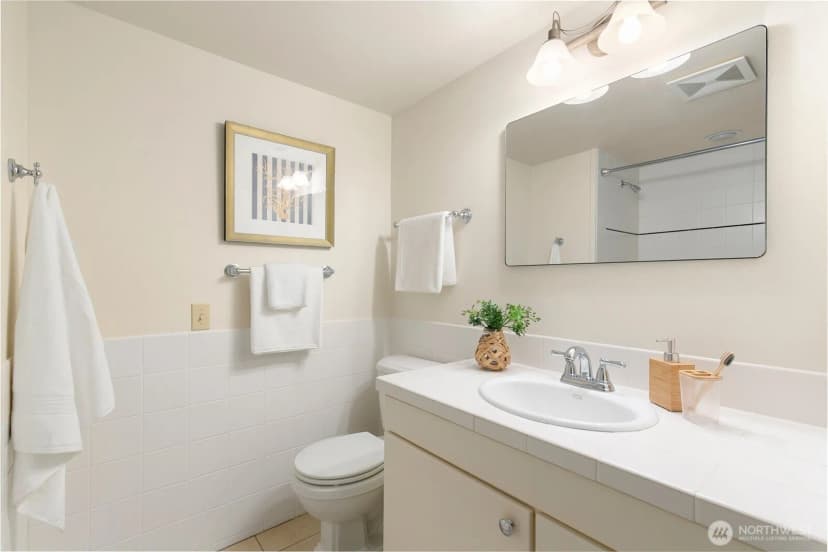 Property photo for 3016 37th Avenue W, Seattle photo 25
