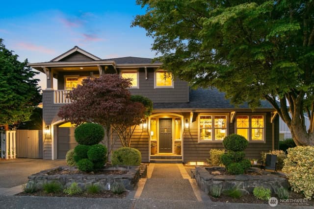 Property photo for 3016 37th Avenue W, Seattle