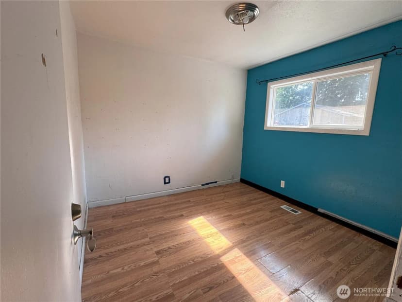 Property photo for 20426 54th Avenue W, Lynnwood photo 8
