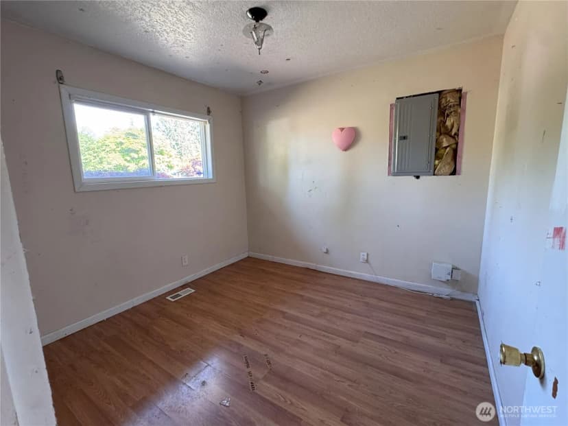 Property photo for 20426 54th Avenue W, Lynnwood photo 9