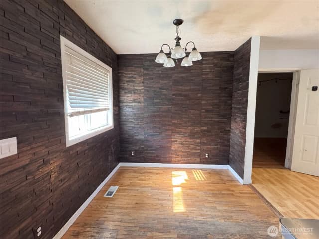 Property photo for 20426 54th Avenue W, Lynnwood photo 5